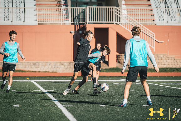 UWS MSOC PRAC NCAA21