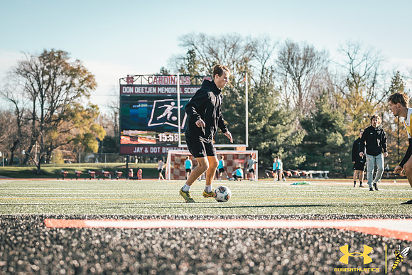 UWS MSOC PRAC NCAA33