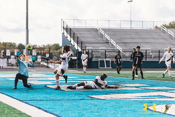 2021.09.24 UWS MSOC vs. BLC WM200