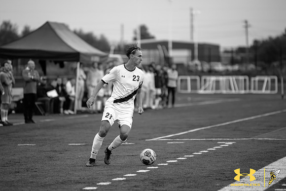 2021.09.24 UWS MSOC vs. BLC WM65