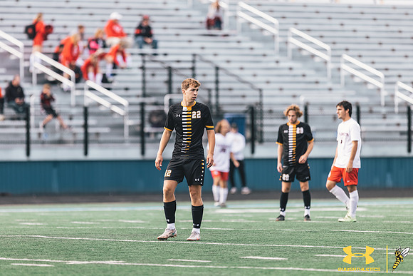 2021.09.25 UWS MSOC vs. MLC WM146