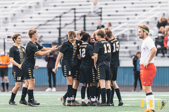 2021.09.25 UWS MSOC vs. MLC WM85