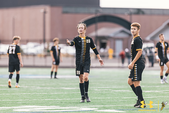 2021.09.25 UWS MSOC vs. MLC WM52
