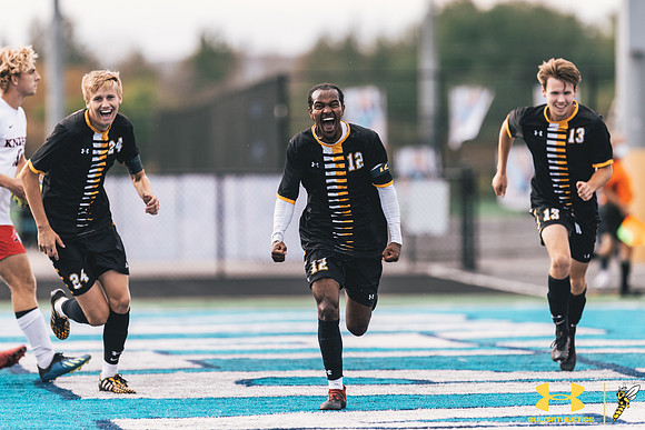 2021.09.25 UWS MSOC vs. MLC WM157