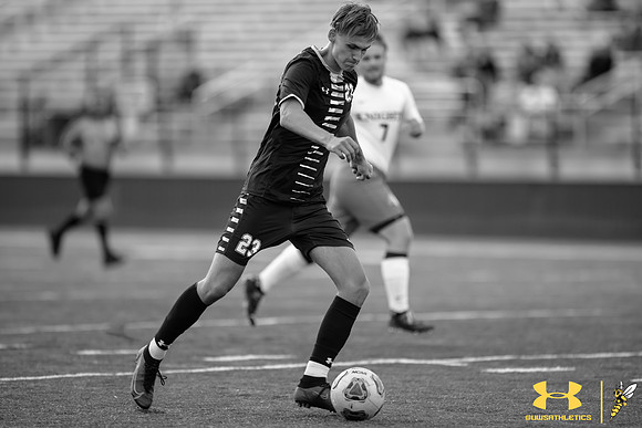 2021.09.25 UWS MSOC vs. MLC WM7