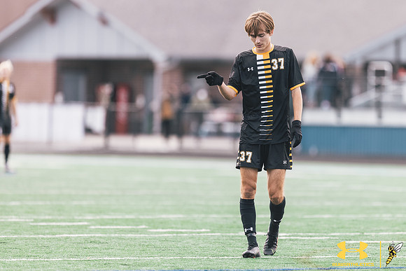 2021.09.25 UWS MSOC vs. MLC WM74