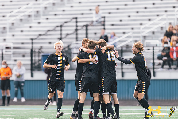 2021.09.25 UWS MSOC vs. MLC WM83
