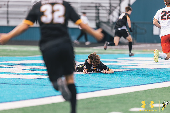 2021.09.25 UWS MSOC vs. MLC WM32