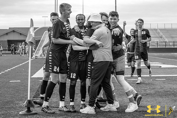 2021.09.25 UWS MSOC vs. MLC WM237