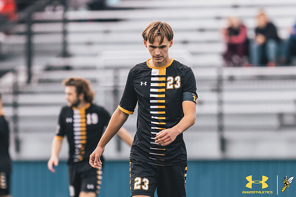 2021.09.25 UWS MSOC vs. MLC WM212