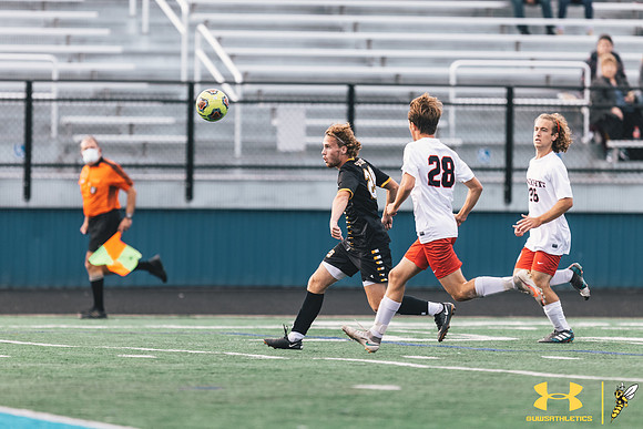 2021.09.25 UWS MSOC vs. MLC WM170