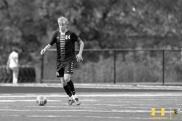 2021.09.25 UWS MSOC vs. MLC WM148