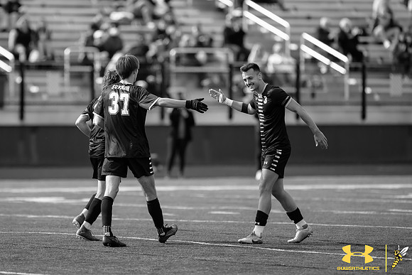 2021.09.25 UWS MSOC vs. MLC WM111