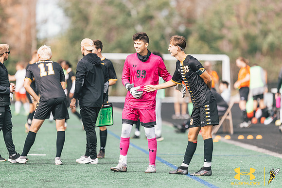 2021.09.25 UWS MSOC vs. MLC WM94