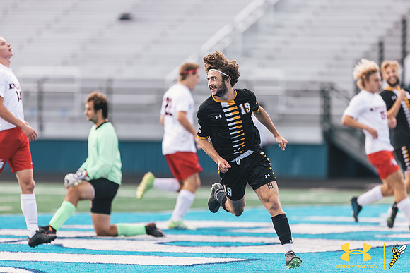 2021.09.25 UWS MSOC vs. MLC WM70