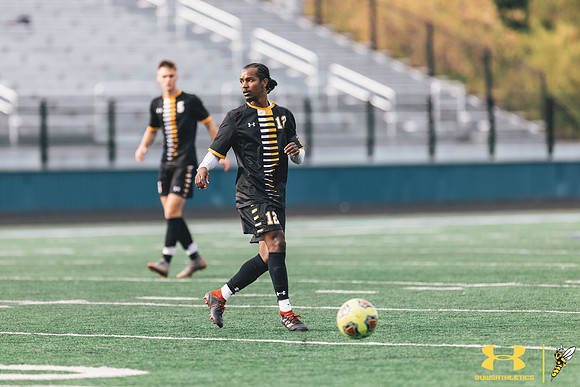 2021.09.25 UWS MSOC vs. MLC WM133