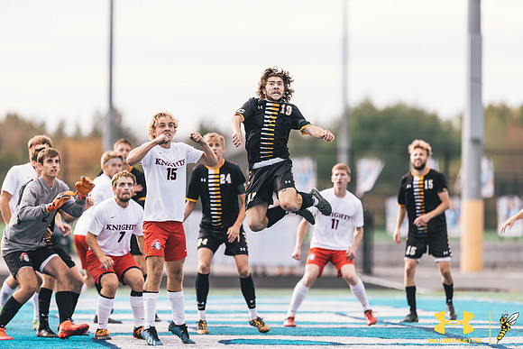 2021.09.25 UWS MSOC vs. MLC WM132