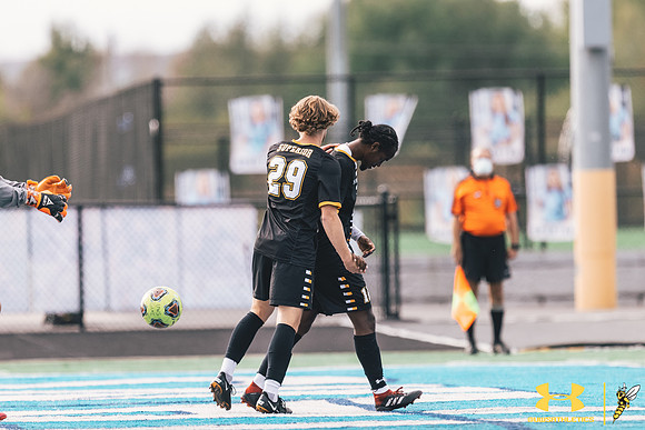 2021.09.25 UWS MSOC vs. MLC WM144