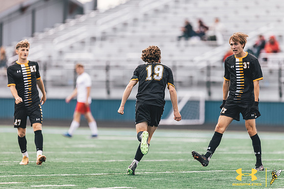 2021.09.25 UWS MSOC vs. MLC WM203