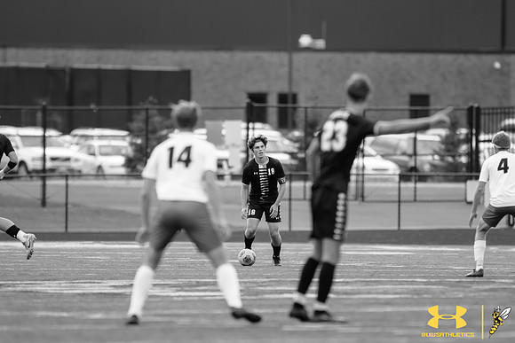 2021.09.25 UWS MSOC vs. MLC WM211