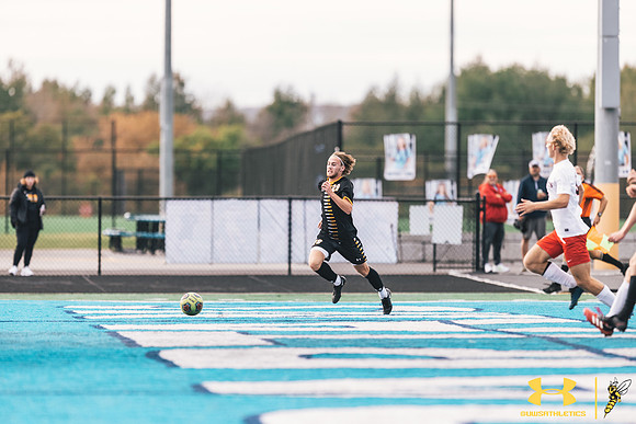 2021.09.25 UWS MSOC vs. MLC WM165