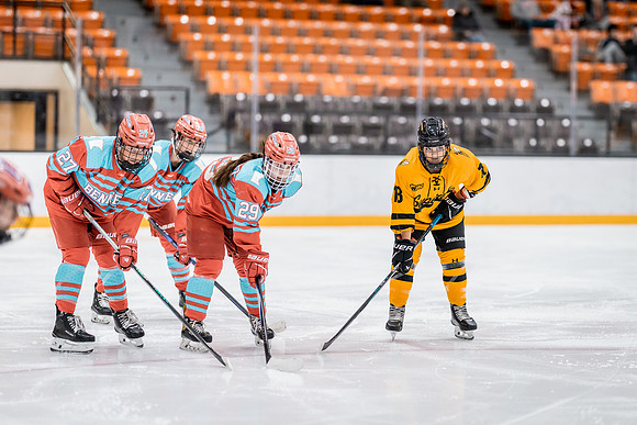 UWS WHKY vs CSB-10