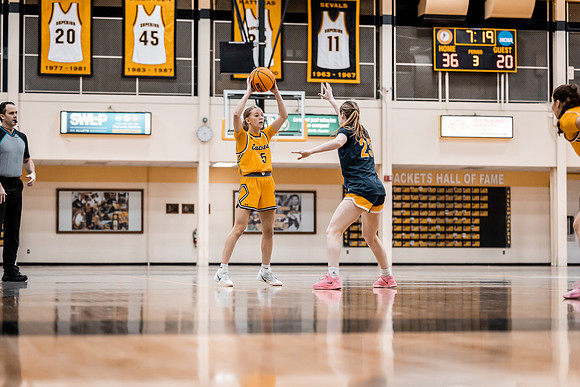 UWS WBB vs Carleton-84