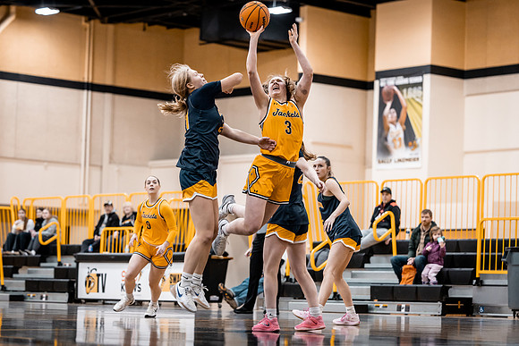 UWS WBB vs Carleton-102
