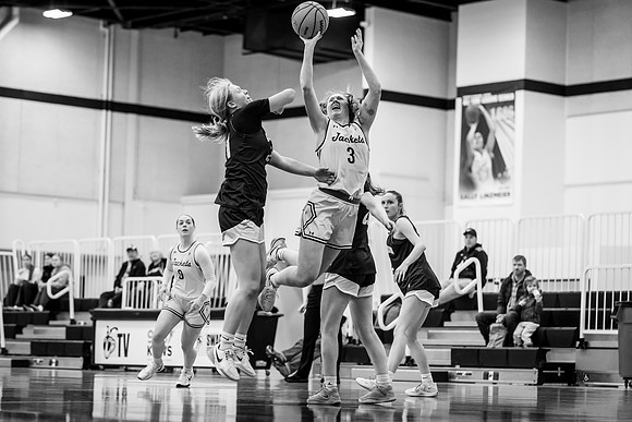 UWS WBB vs Carleton-103