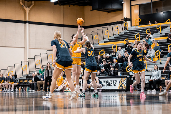UWS WBB vs Carleton-36