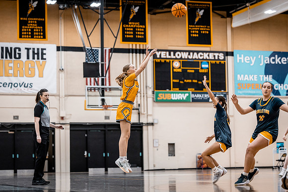 UWS WBB vs Carleton-74