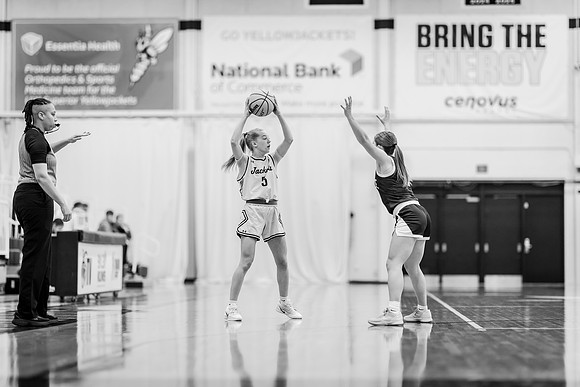 UWS WBB vs LU-5