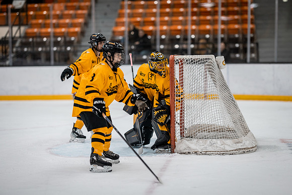 UWS WHKY vs UWRF -25