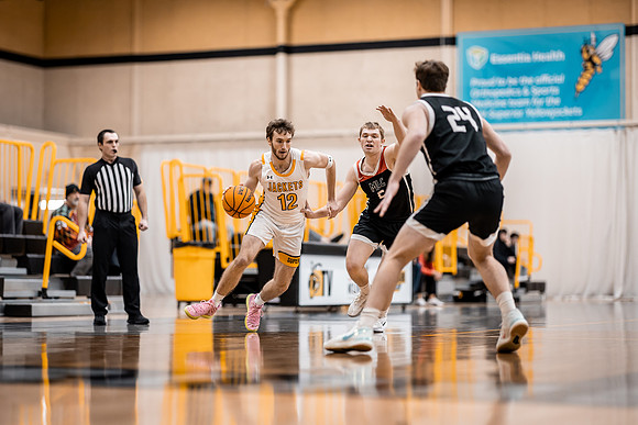 UWS MBB vs MLC-7