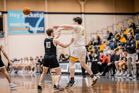 UWS MBB vs MLC-4
