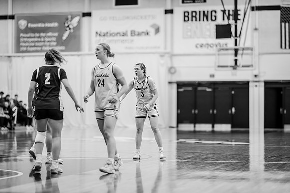 UWS vs UNW WBB-52