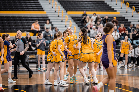 UWS vs UNW WBB-205