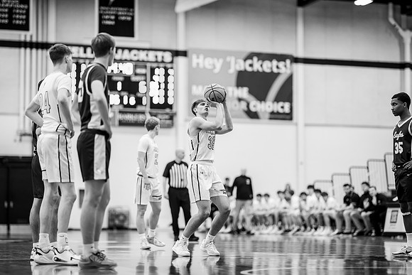 UWS vs UNW MBB-64