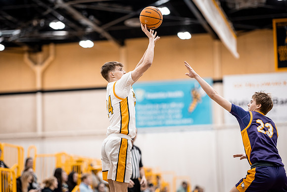 UWS vs UNW MBB-72