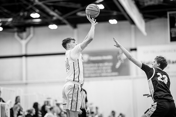 UWS vs UNW MBB-73