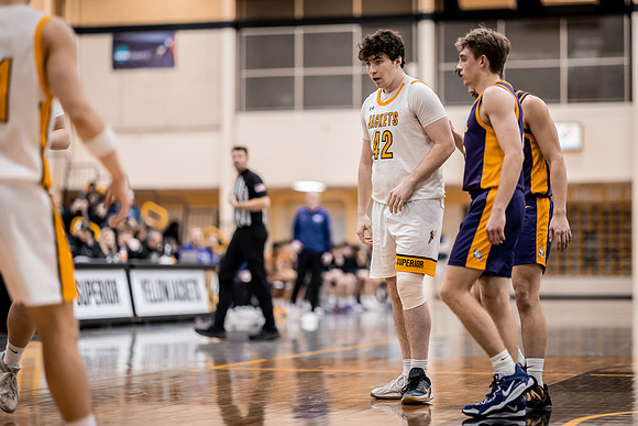 UWS vs UNW MBB-120