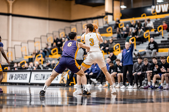 UWS vs UNW MBB-37