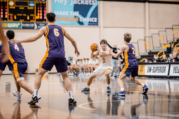 UWS vs UNW MBB-90