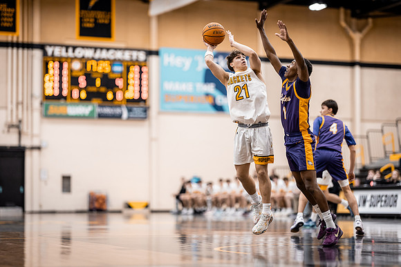 UWS vs UNW MBB-47