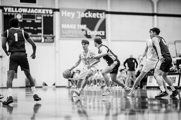 UWS vs UNW MBB-52