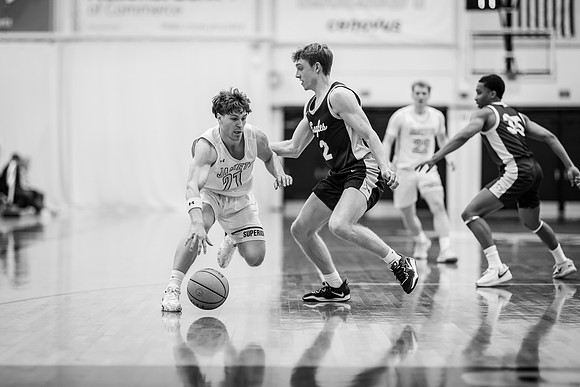 UWS vs UNW MBB-82