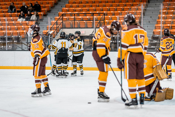 CMHKY vs UMD -100
