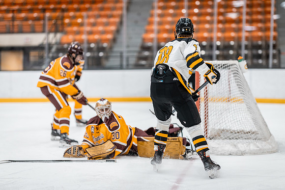 CMHKY vs UMD -131