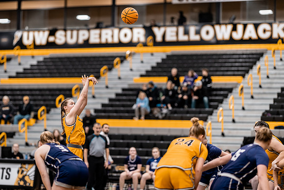 wbb vs crown-17