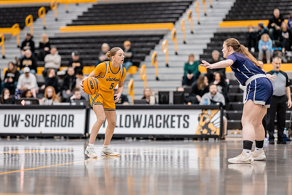 wbb vs crown-10